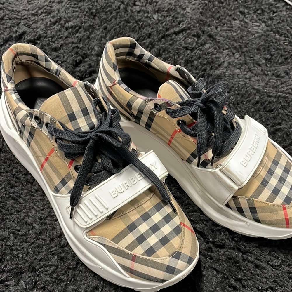 Mens shoes